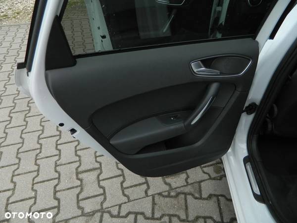 Audi A1 1.6 TDI Sportback S tronic S line edition - 22