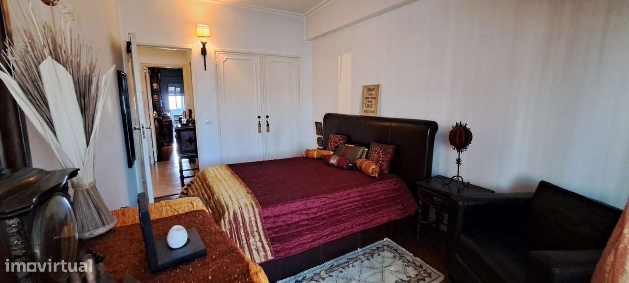 T3+1 | 110m2 | Av. 25 de Abril, Cacilhas | Com vista de Rio-8