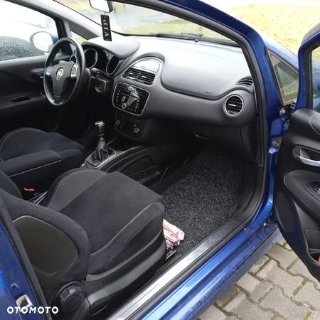 Fiat Punto 1.4 Easy S&S - 16