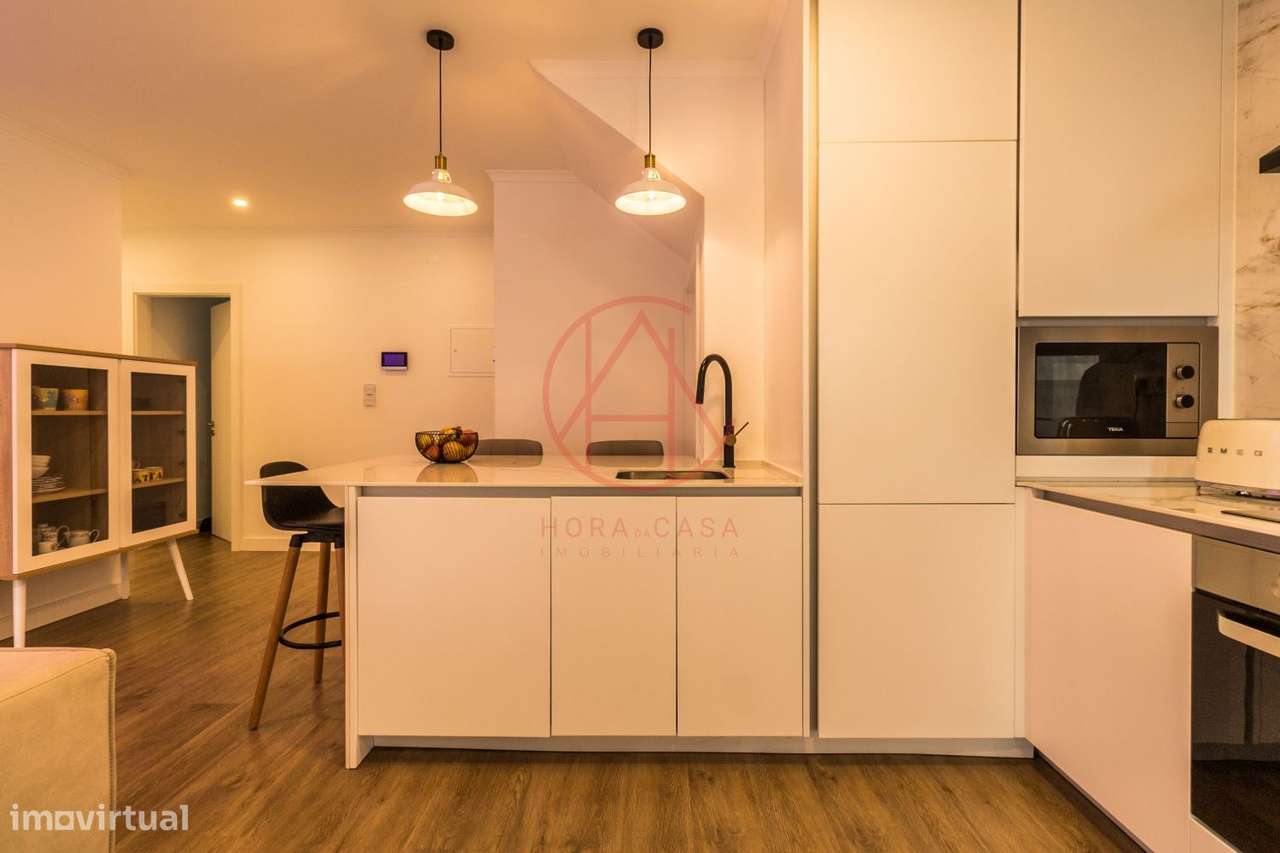 R/C de Moradia bi-familiar com quintal e garagem individual-12