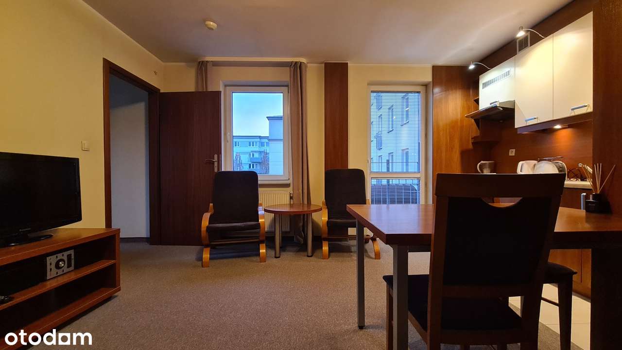 2-pokoje na pograniczu dzielnic Ursus/Włochy,2010 - Pełny obrazek: 2/9