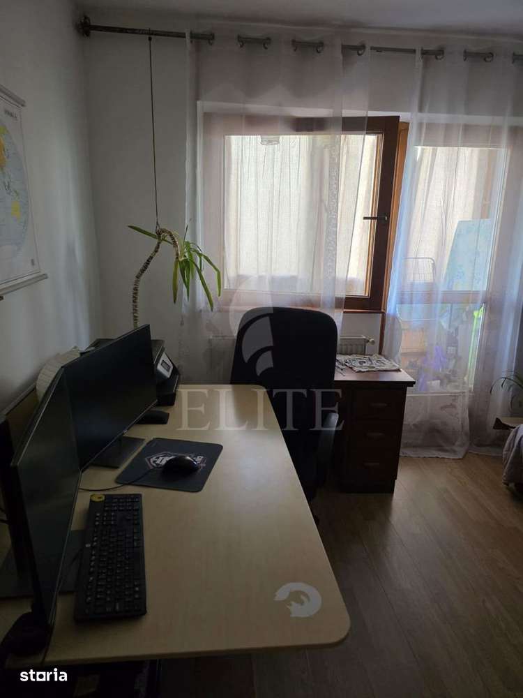 Apartament 3 camere în zona MOGOSOAIA-9
