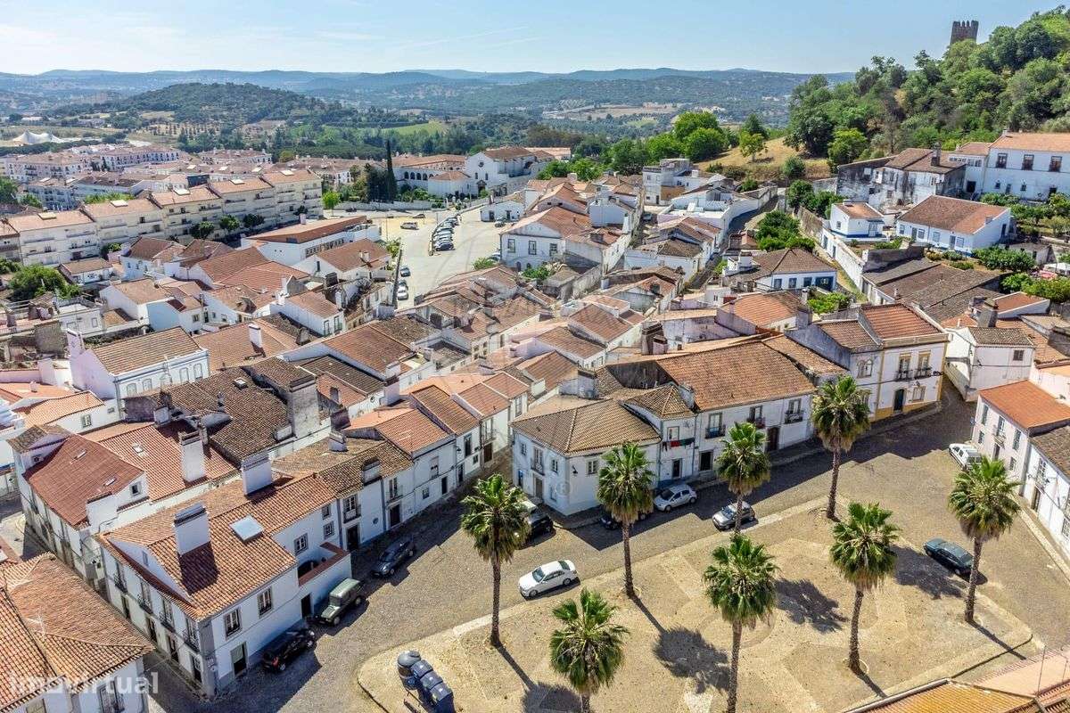 Moradia T6 para venda-15