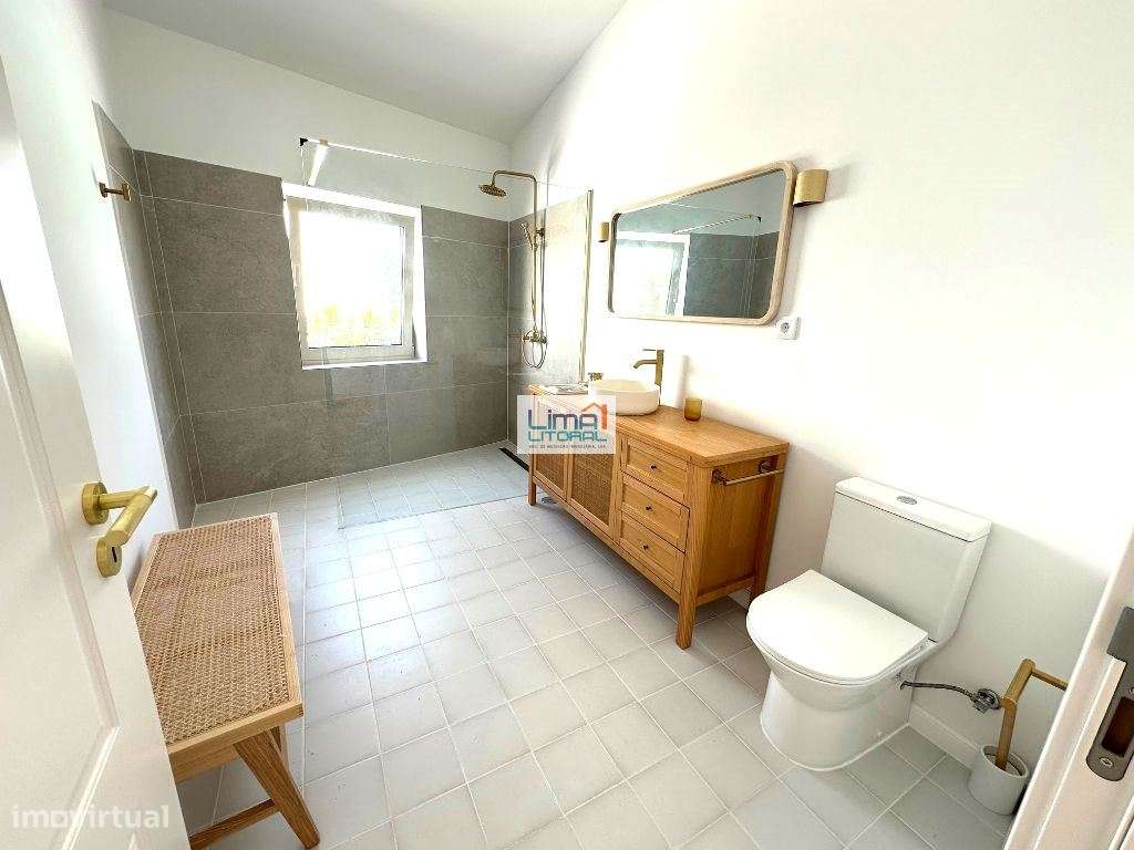 Moradia T3 renovada - próximo da praia da Nazaré-10