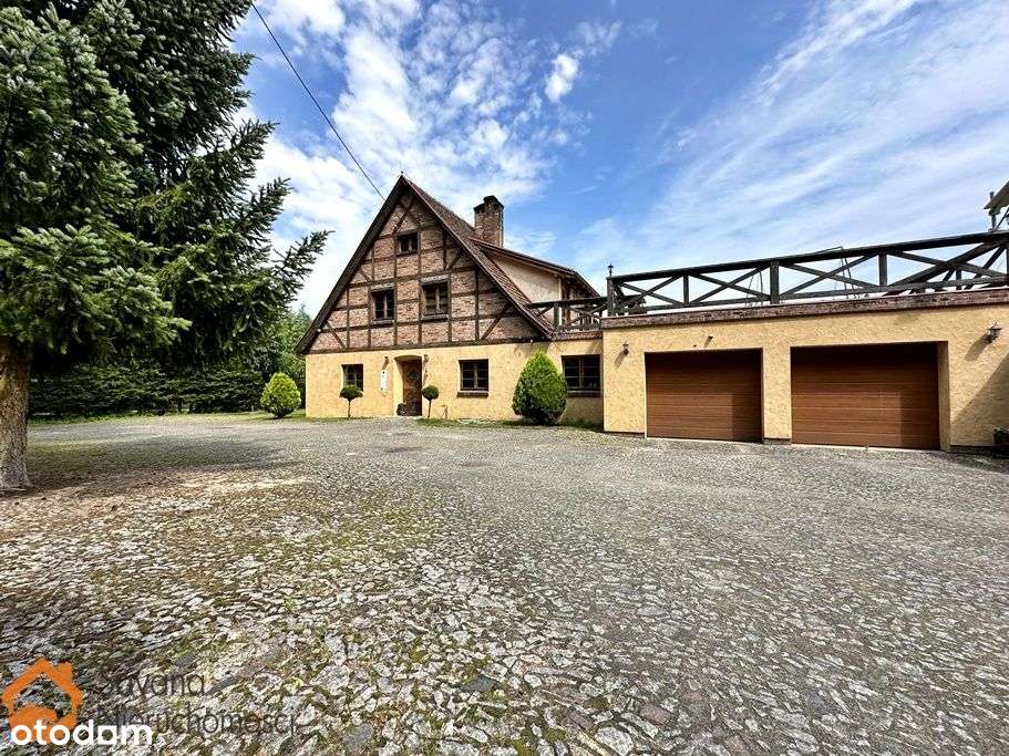 Wyjątkowa posiadłość z dużą działką przy lesie-19