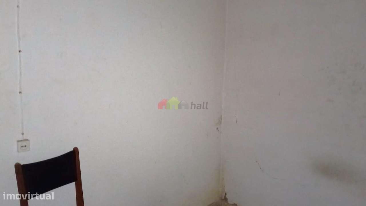 Moradia T4 térrea com anexos na Varzinha - Setúbal-18