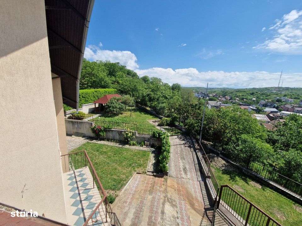 Vila cu Priveliste Panoramica si Versatilitate Unica – Str. Branului-2