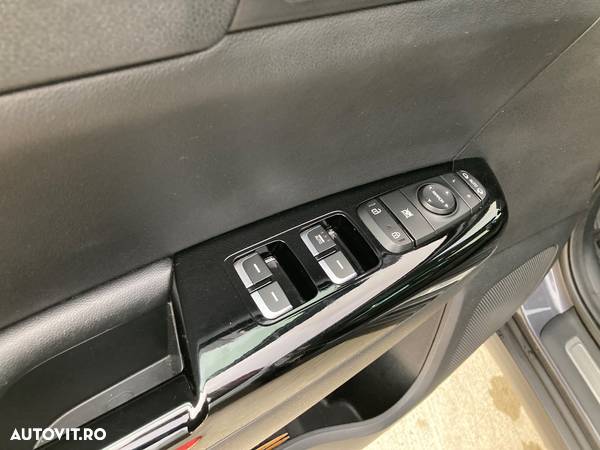 Kia Sportage 2.0 CRDI 184 AWD Aut. Platinum Edition - 30