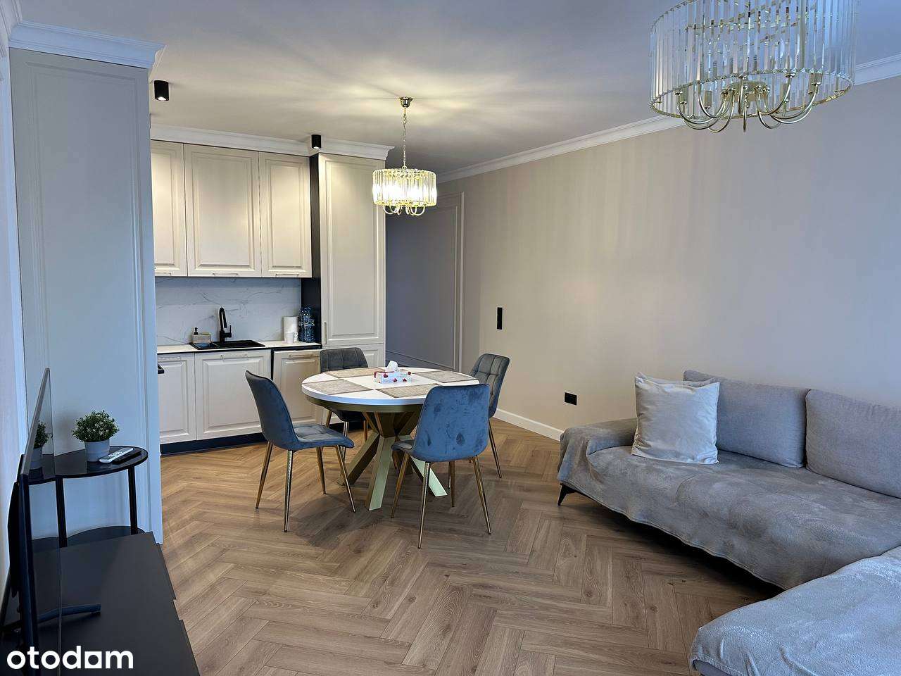 Przestronne, trzypokojowe mieszkanie z pięknym widokiem. Milionowa 8a-14