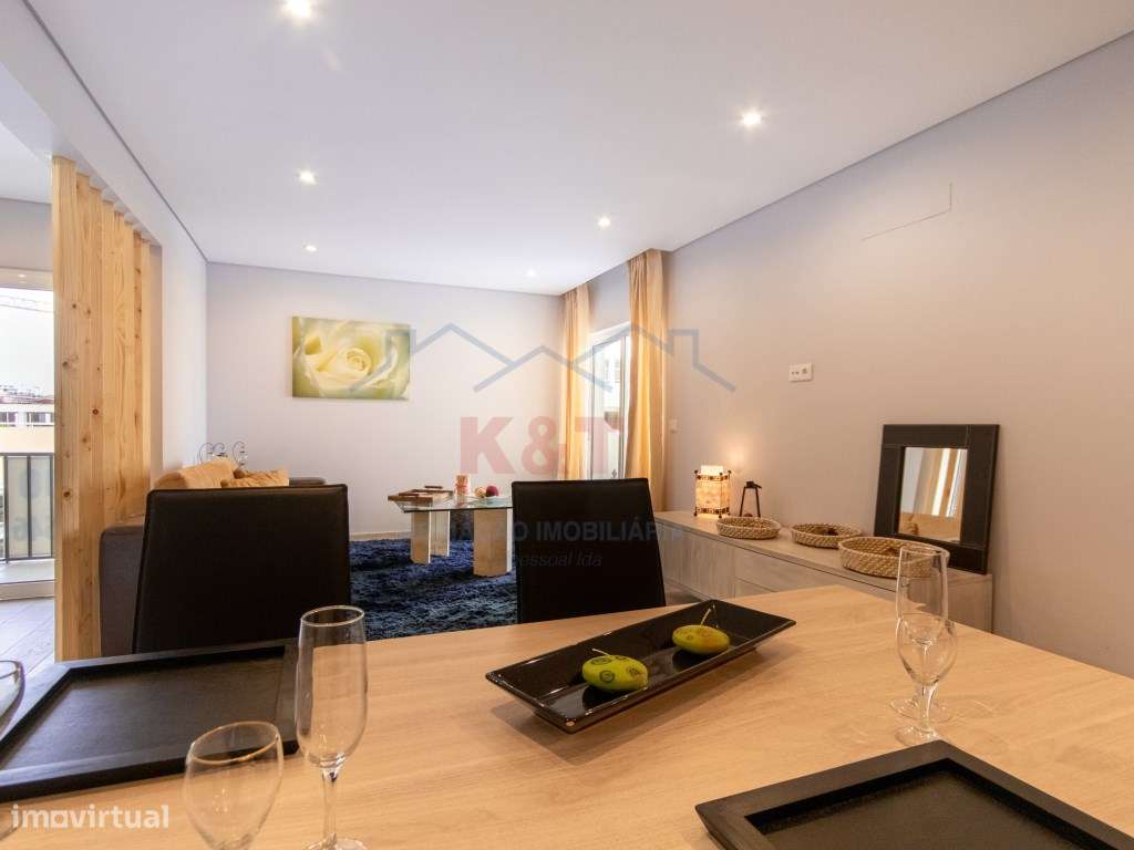 T2 remodelado na 1ª linha da Praia da Rocha-5