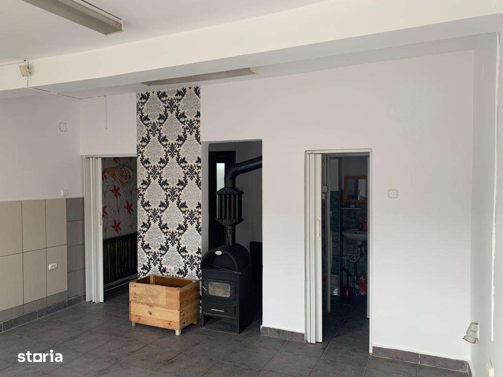 Spatiu comercial ,45mp, Matei Corvin,zona  Episcopia Bihor - Imagine principală: 3/10