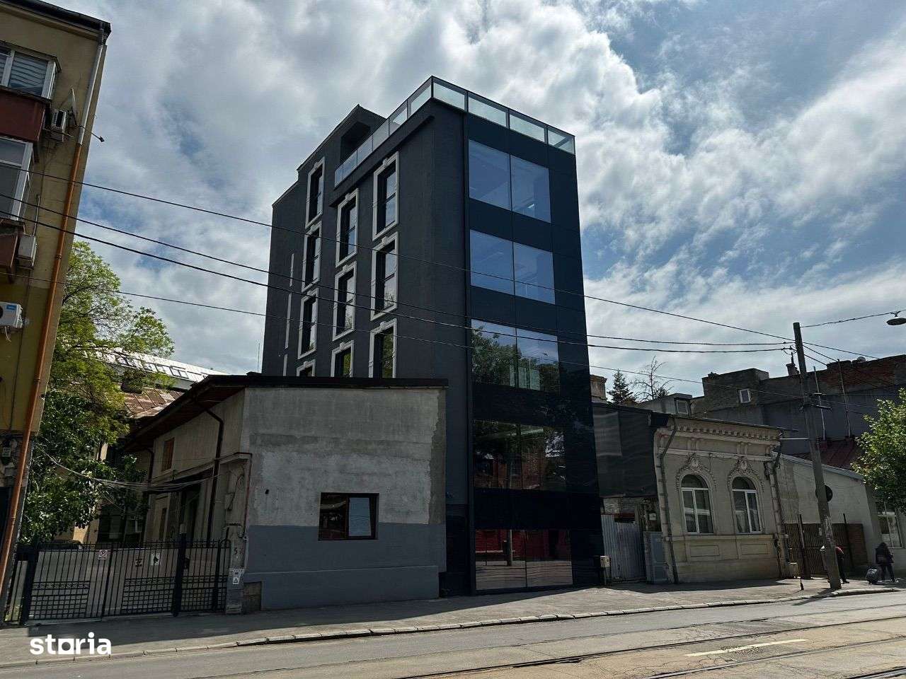 Cladire de birouri de vanzare INCHIRIATA total- Unirii-9