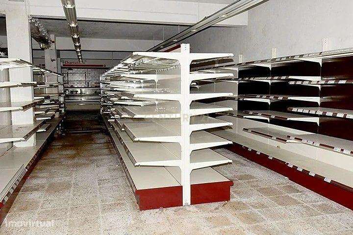 Loja com 404m² na Baixa da Banheira - Moita - Grande imagem: 4/8