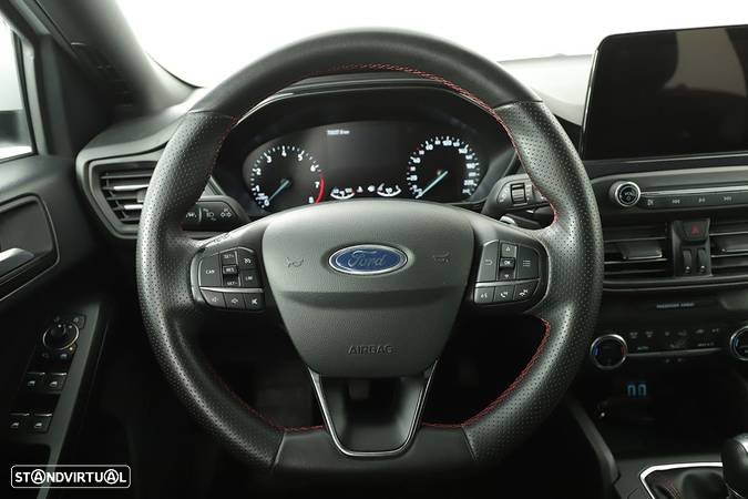 Ford Focus 1.0 EcoBoost MHEV ST-Line - 13