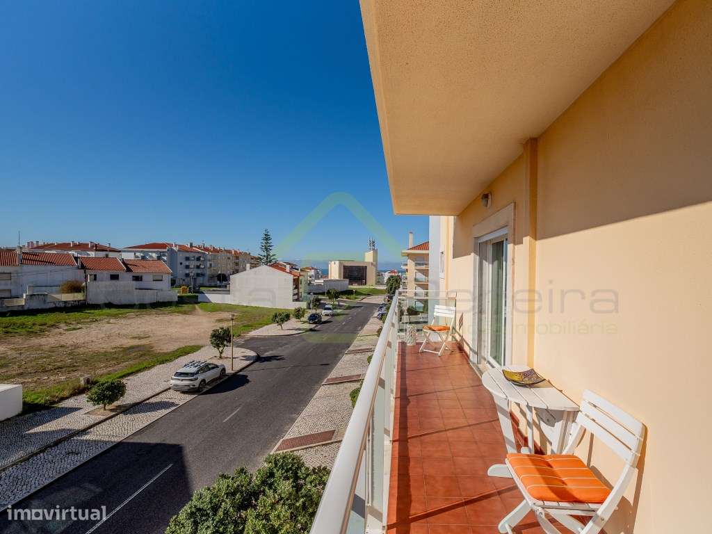 Apartamento T2 no Centro com boas áreas e excelente localização-11