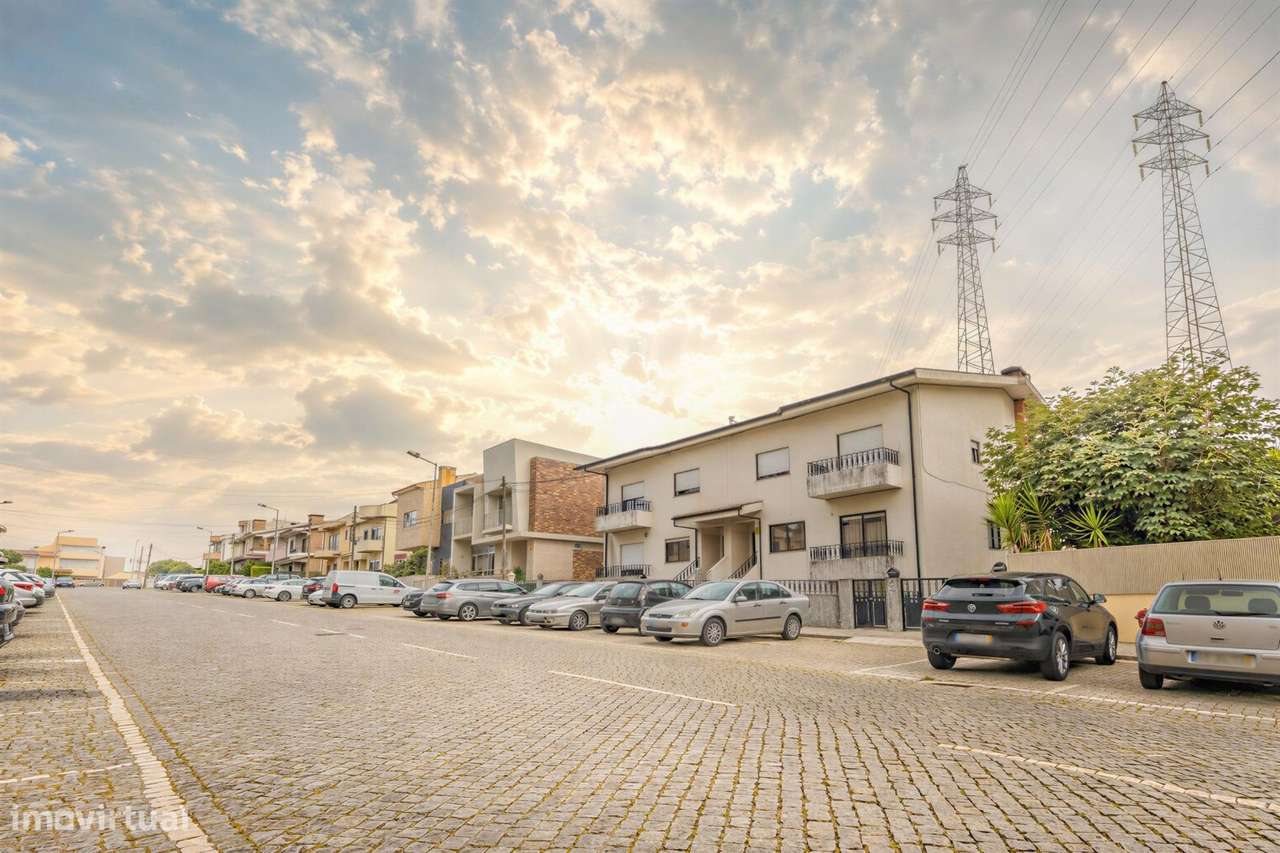T3 | 113 m2 - Garagem fechada - Varanda - Centro da Maia-28