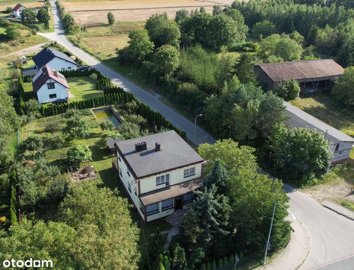 Dom pod miastem 5 pokoi 3 garaże  ogród i sad-19