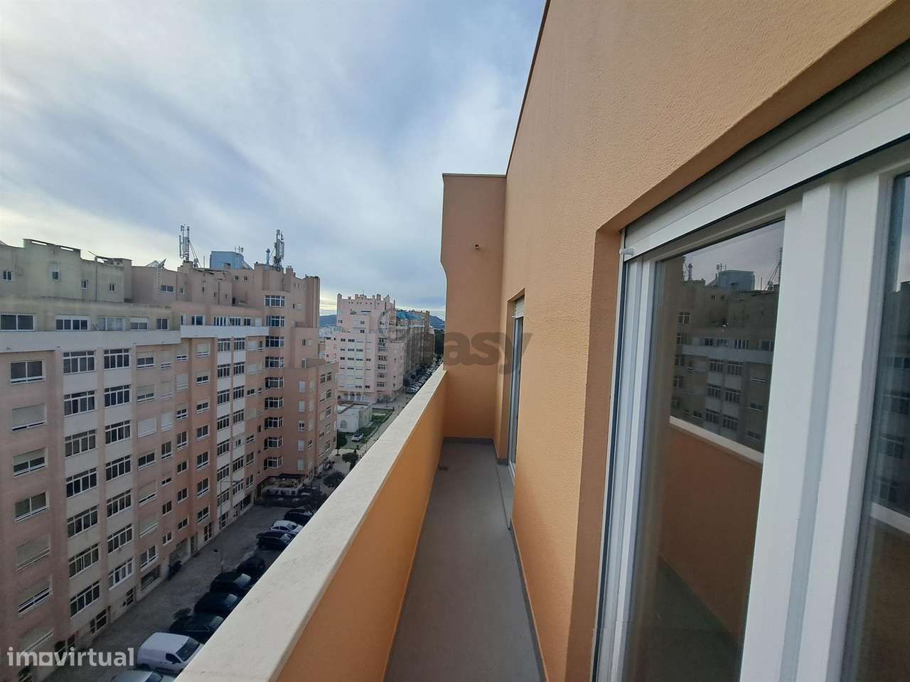 Apartamento T4 Duplex - Avenida de Fitares-30