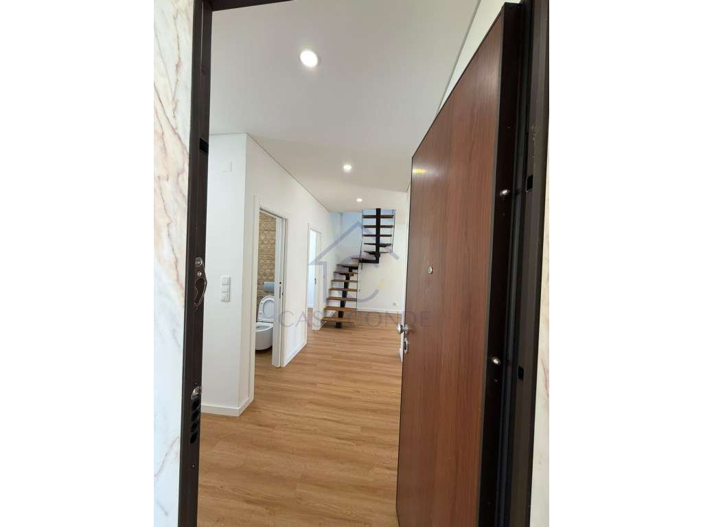 Excelente Apartamento T2+1 Duplex com Suíte no Piso Superior-4