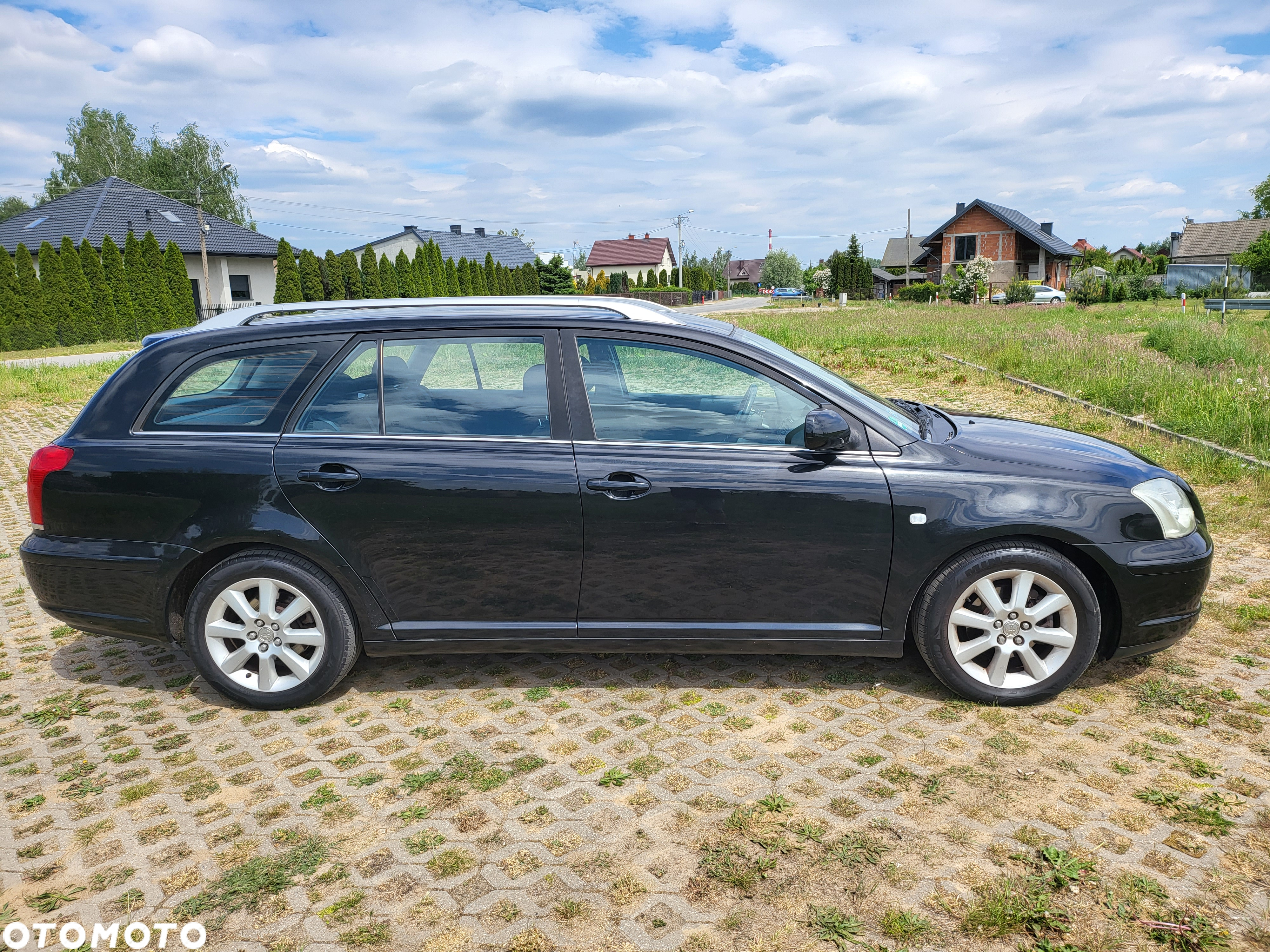 Toyota Avensis - 25