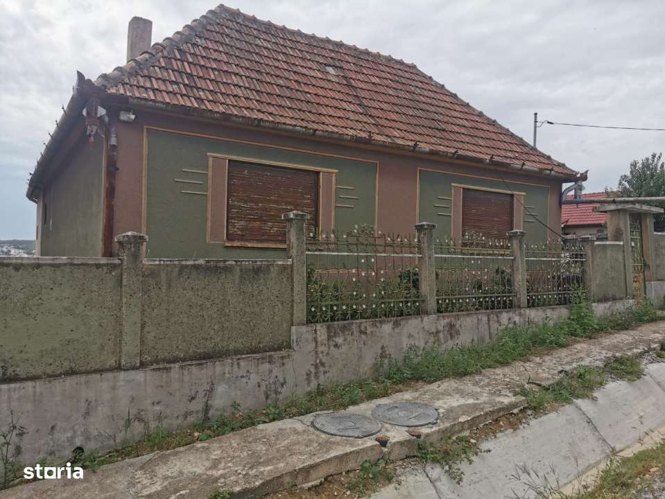 Casa individuala de vanzare in Saldabagiu de Munte, posibilitate de pa-6