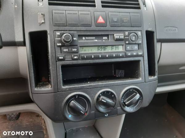 RADIO VOLKSWAGEN POLO 9N 2004R - 1