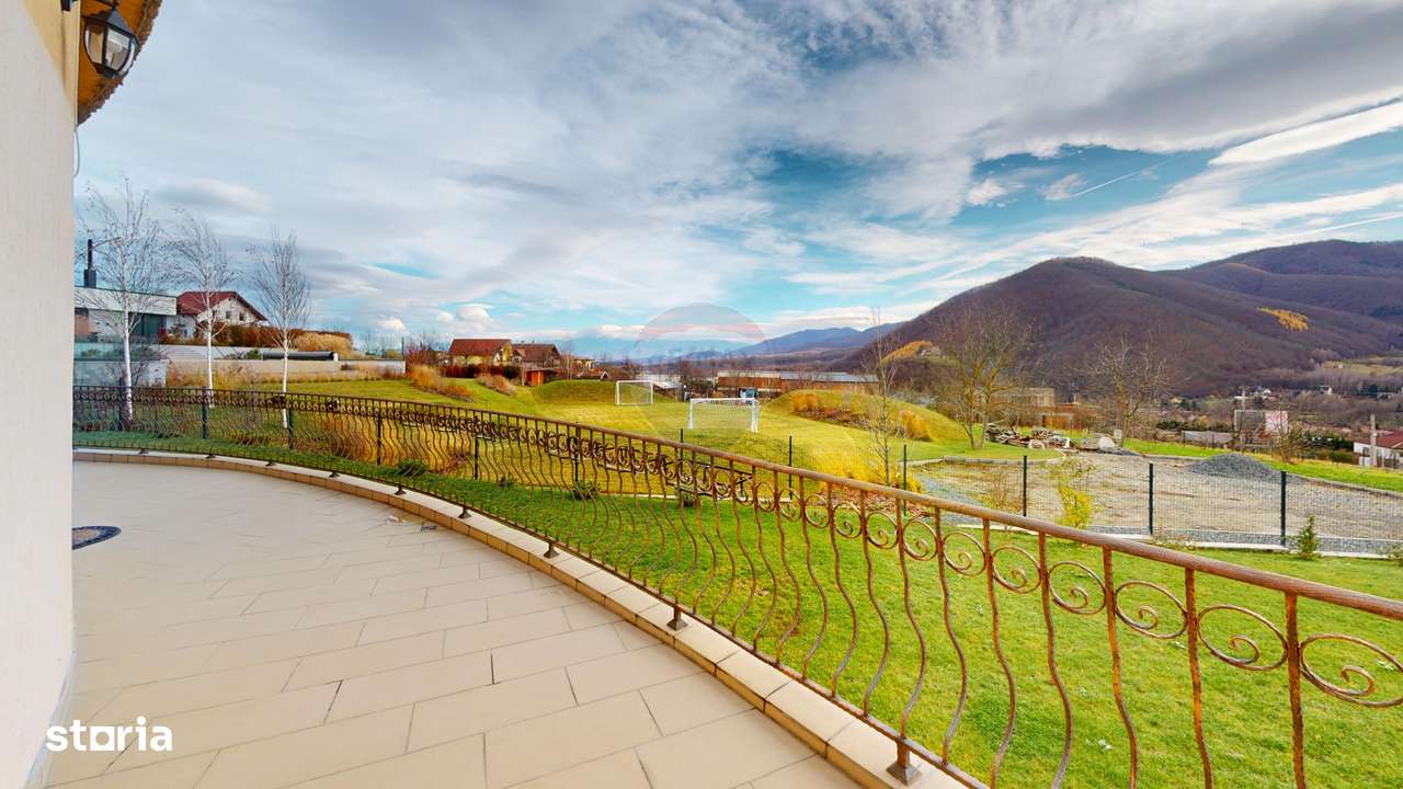 Casă / Vilă de Lux cu 5 camere de vânzare-5