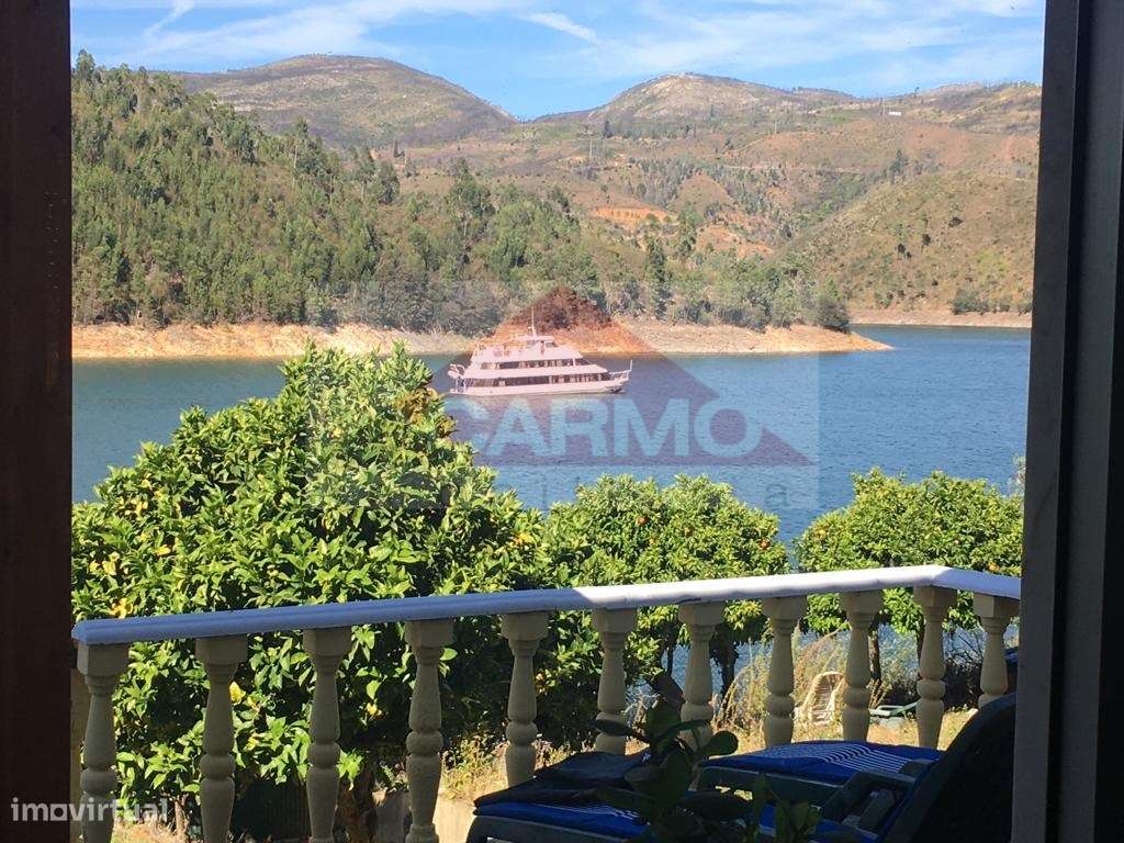 Quintinha com acesso direto à água - Grande imagem: 4/10