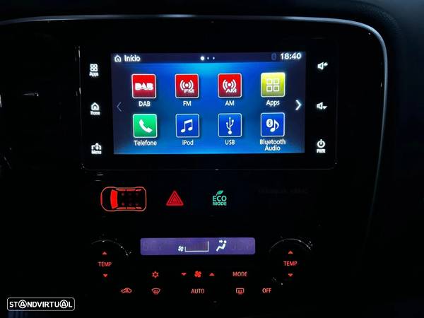 Mitsubishi Outlander 2.0 PHEV Intense Navi - 23