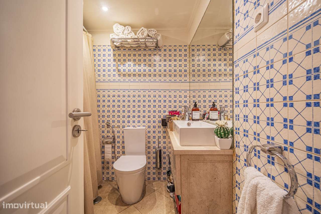 T3 Duplex-Alfragide - Lareira, 3 Casas de Banho, Dispensa e Lavandaria-17