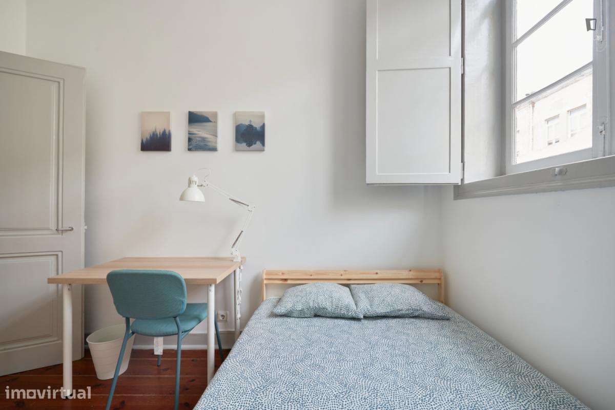 Quarto - localizado em Penha Lisbon - Grande imagem: 5/20