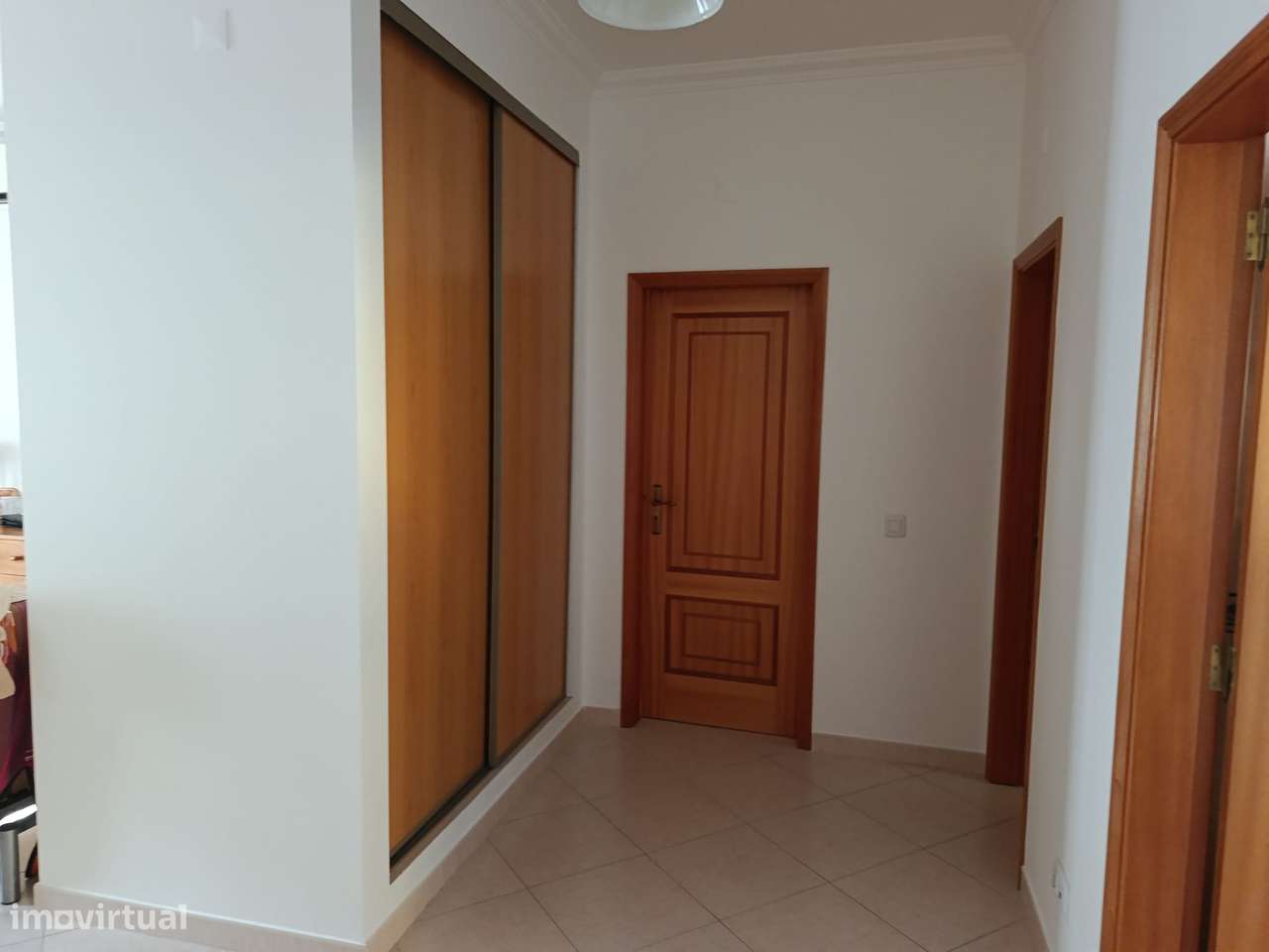 Apartamento T2 com 2 casas de banho em Quarteira-10