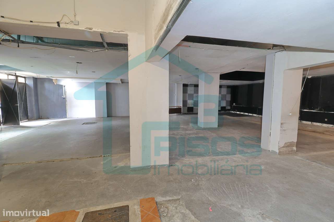 Armazém - área total de 250 m², num só piso - Encosta do Sol, Amadora - Grande imagem: 4/15