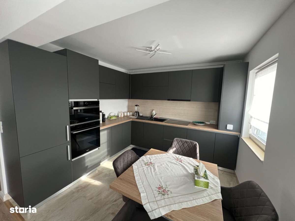 De vânzare apartament 3 camere zona OMV - Imagine principală: 1/10