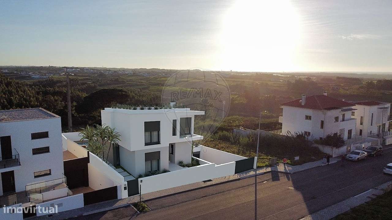 Moradia T4 para venda - Grande imagem: 2/17