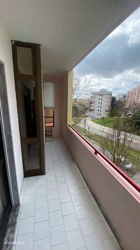 Apartamento T1 totalmente remodelado em Almada-15