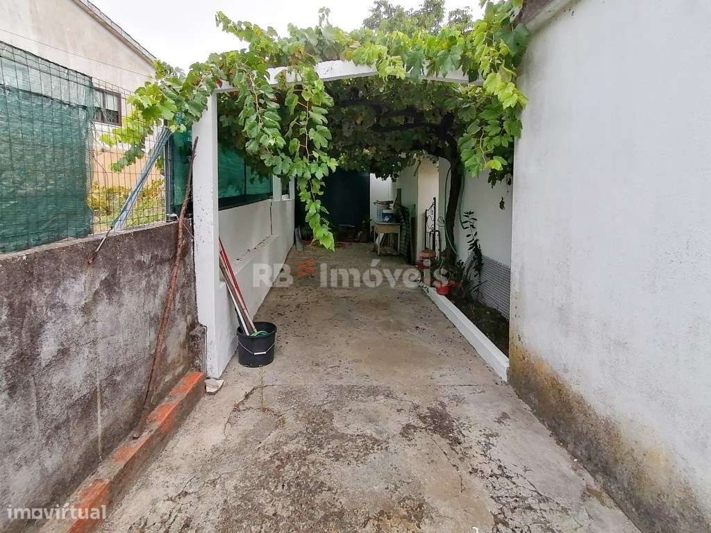 Moradia T2+1 com espaço exterior - Alto do Piolhinho, Tomar - Grande imagem: 5/26