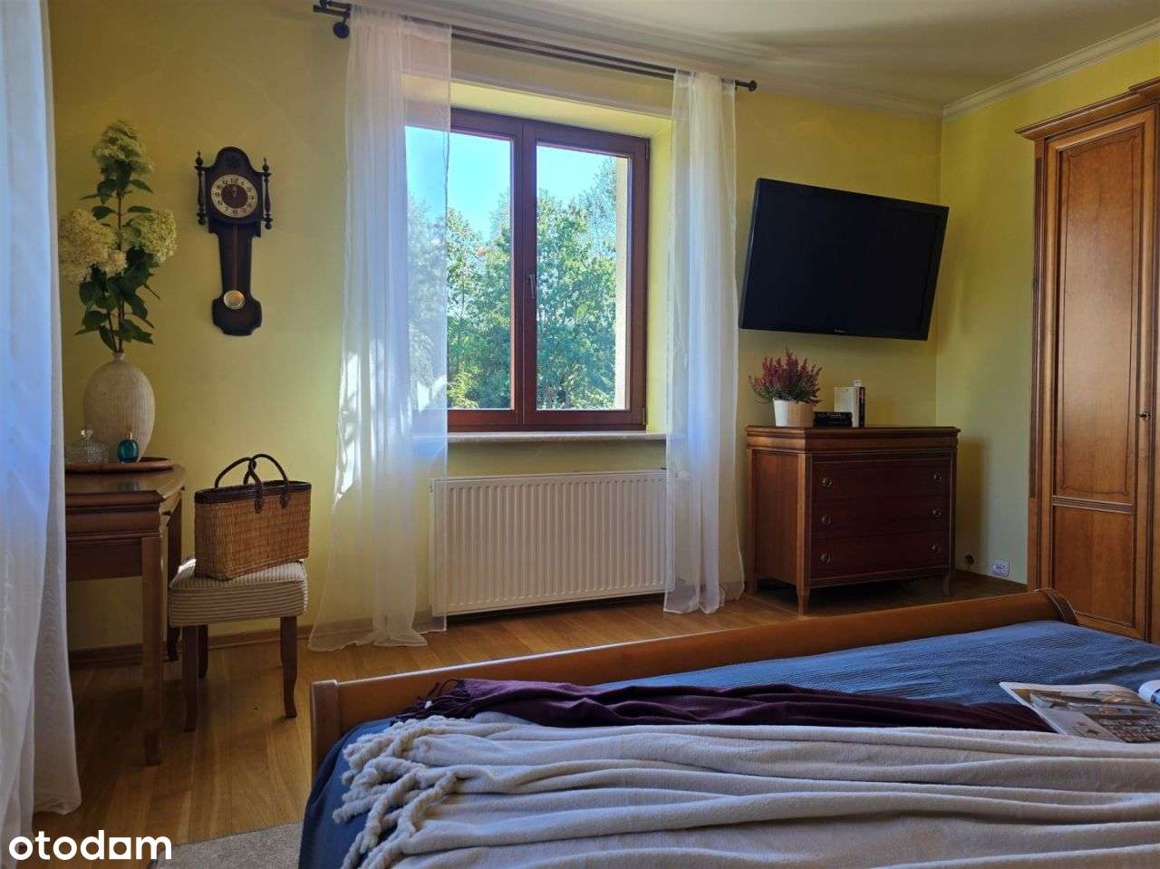 Siedliskowa rezydencja z dużym, pięknym ogrodem-9