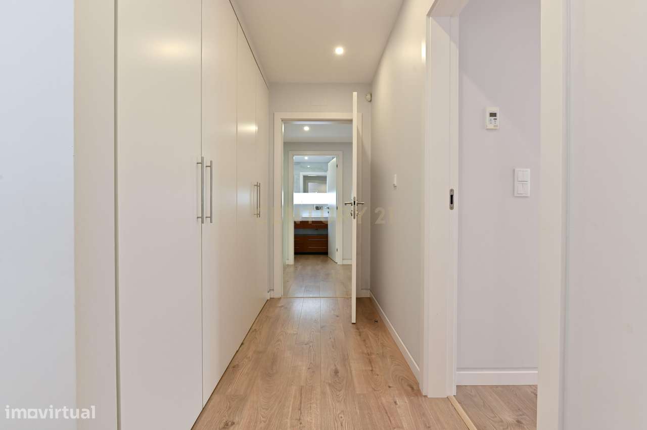 Apartamento T3 de Luxo com Box para 2 Carros — Quinta das Marianas, Pa-16