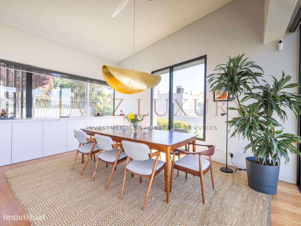 Moradia T4 Contemporânea com Vista Mar Total e Rooftop | Paço de Arcos-12