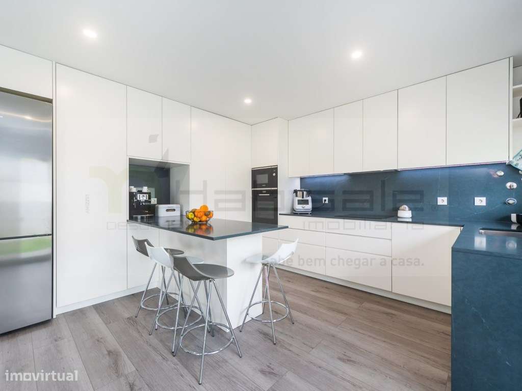 Moradia T4+1 moderna em Vale Grande, Odivelas-5