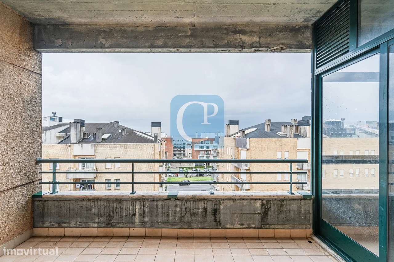 Apartamento T2+1 Duplex com varanda e vista mar em Canidelo - Grande imagem: 4/29