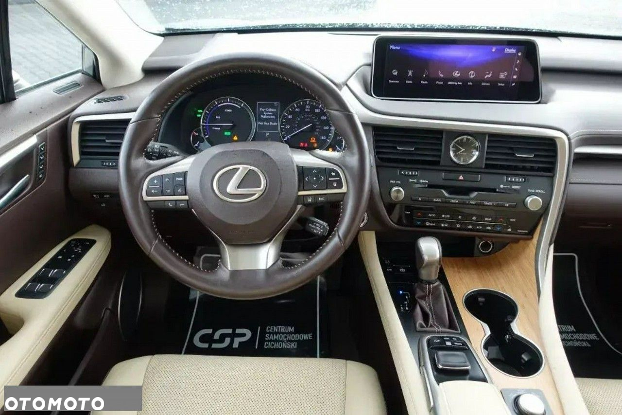 Lexus RX - 22