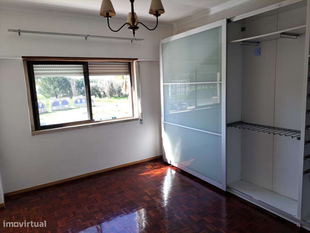Apartamento T3 com garagem box-6