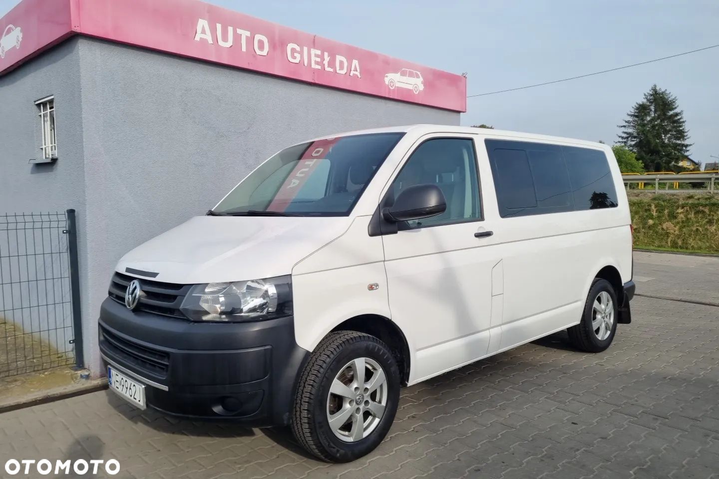 Volkswagen Transporter - 1