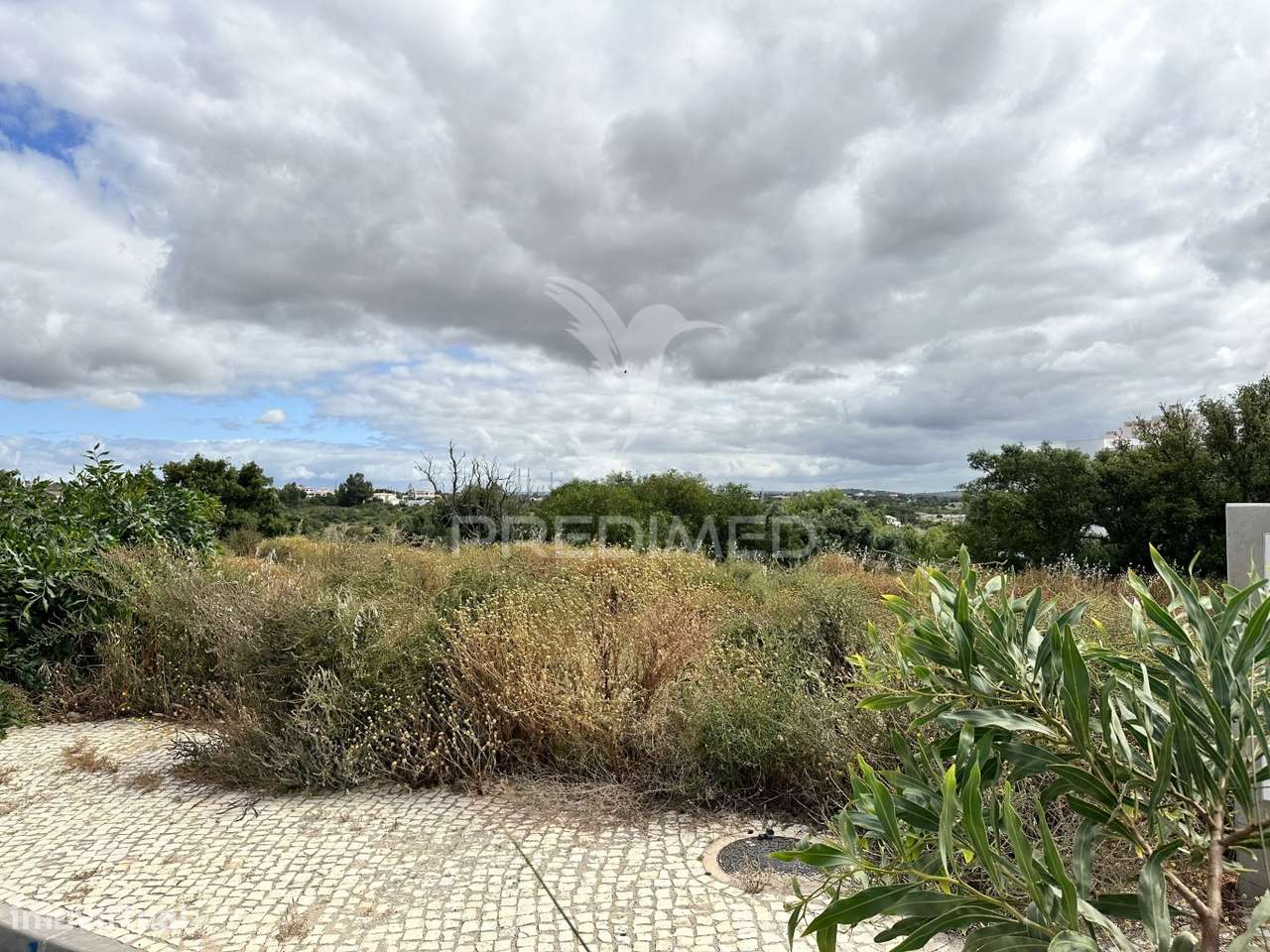 Lote de terreno para construção de moradia com + de 300m2 e piscina - Grande imagem: 4/13