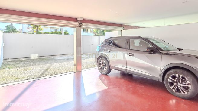 Luxuosa Moradia T5 na Foz do Douro - junto à Av. Marechal Gomes da Cos-17