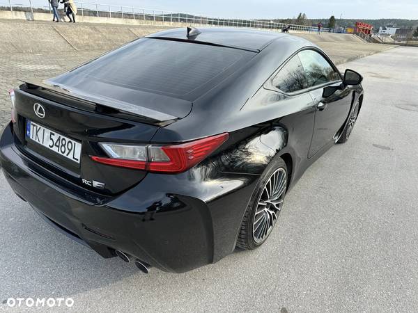 Lexus RC F Carbon - 12