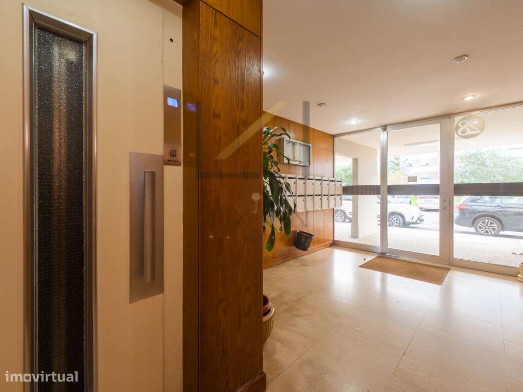 T2 Alto da Barra com Vista Mar e Garagem - Grande imagem: 5/43