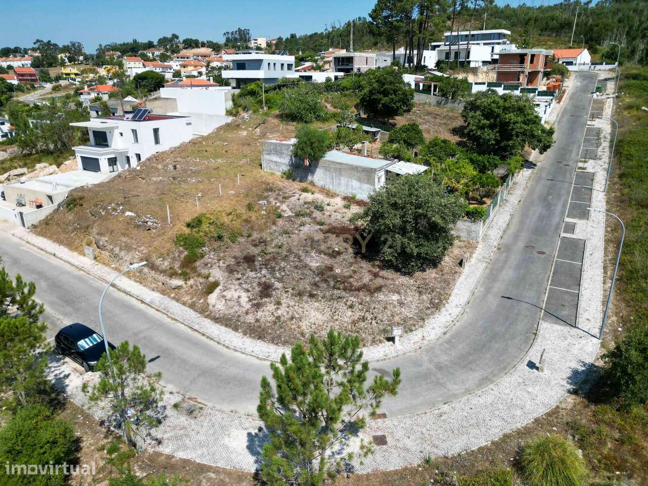 NOVIDADE  Terreno Urbano, 428m2, em gaveto, urbanização nova.-12